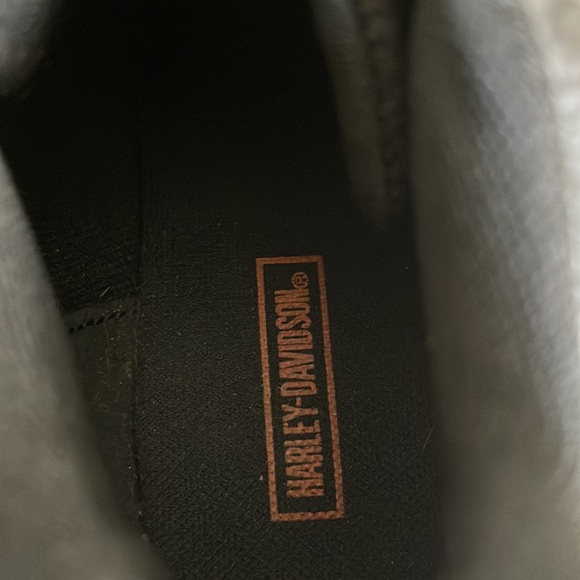 Harley-Davidson Motorcycle boots. Black low rise lace up boots size 9. Chunky - Picture 14 of 15